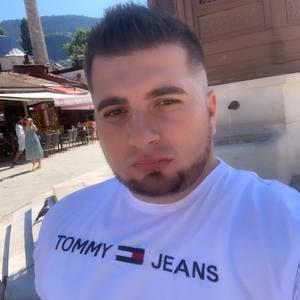 Meet your Posher, Elvis